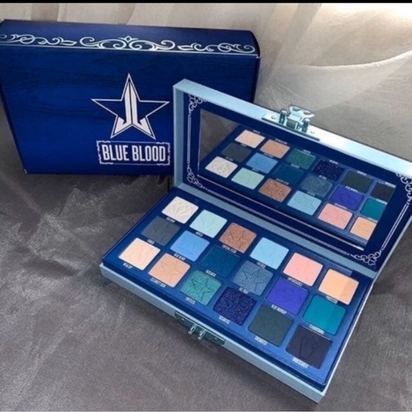 BLUE BLOOD Eyeshadow Palette by Jeffree Star - Picture 11 of 12
